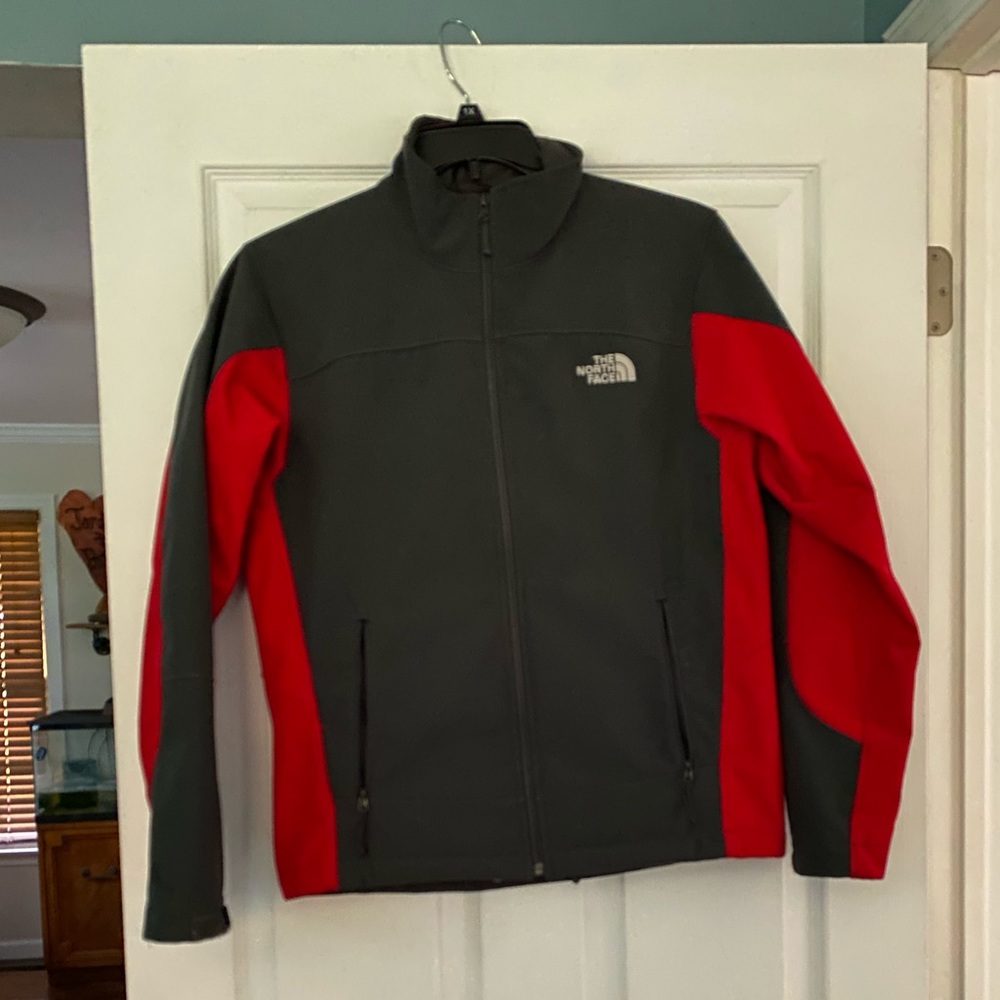 Like NEW North Face jacket